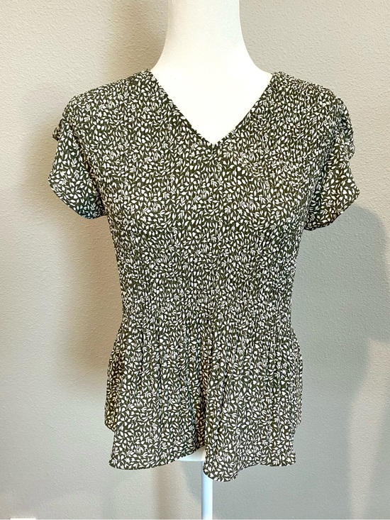 Adrianna Papell Tops - NWT Adrianna Papell Olive Green and White V-Neck Smocked Peplum Top